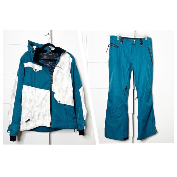 Obermeyer Jackets & Coats Obermeyer Ski Jacket And Pants Size 2